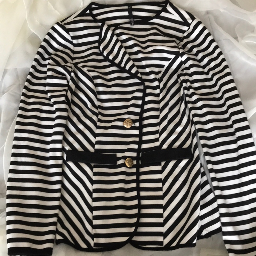 Love Culture Blazer Size Medium